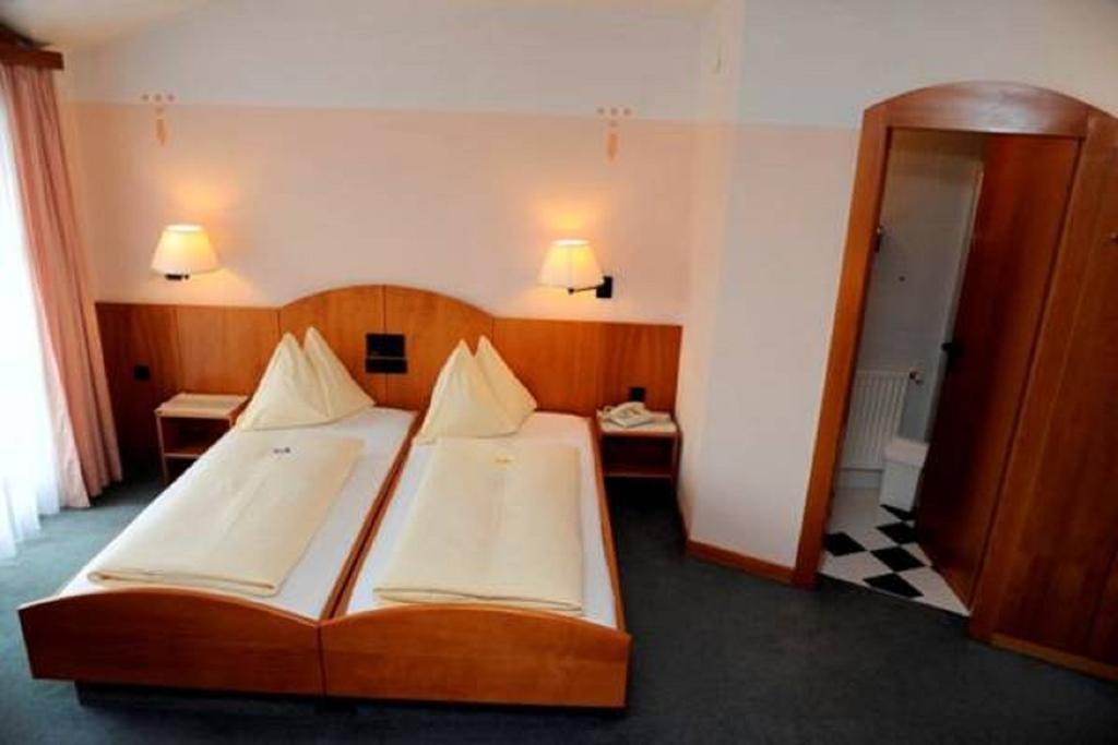 Hotel Edlingerwirt - Sauna & Golfsimulator Inklusive 스피탈안더드라우 외부 사진